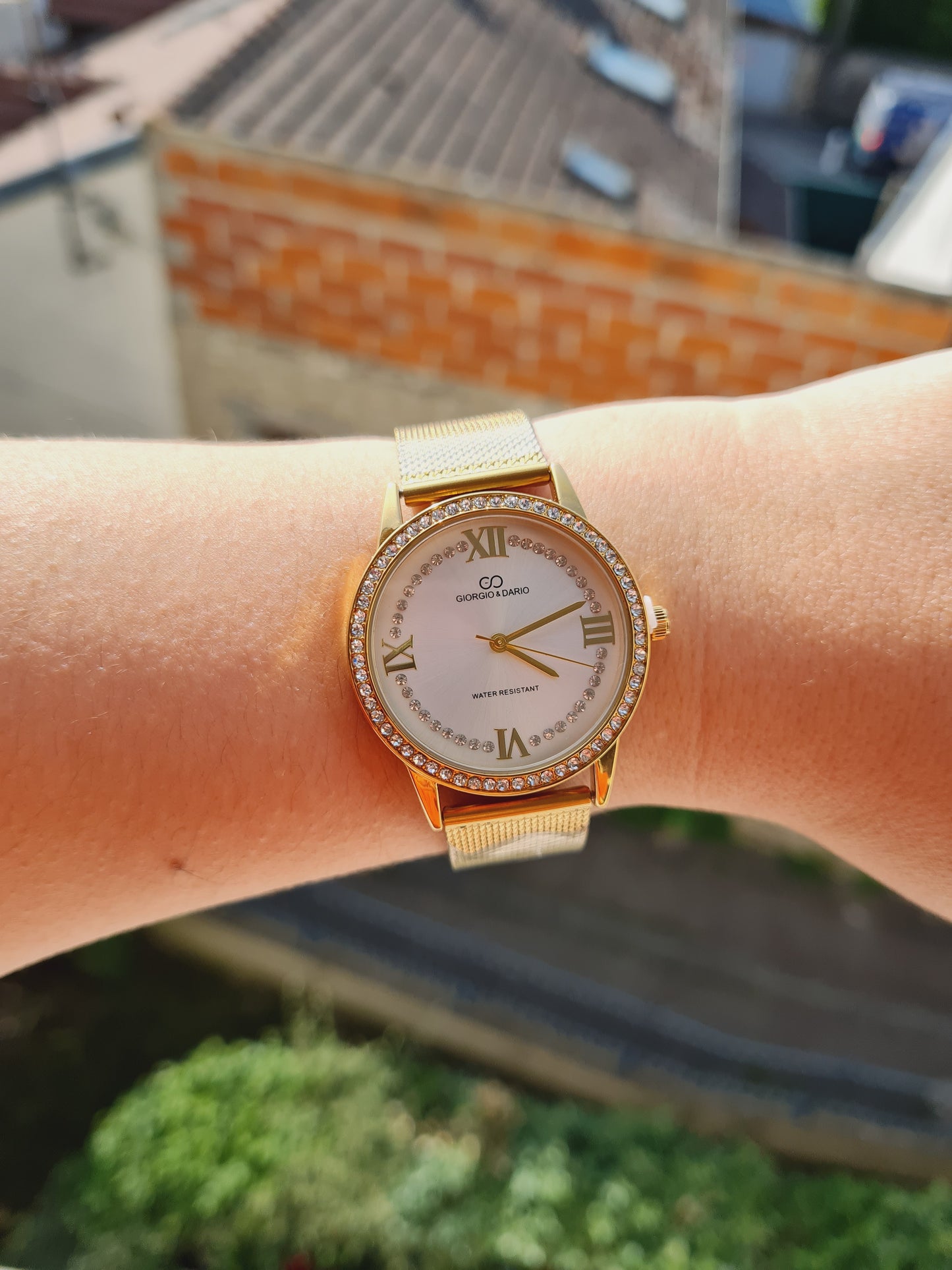 Montre Chloé doré fond blanc
